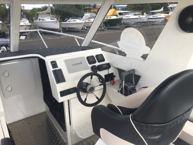 Kingfisher 620 Hardtop Powercat Kingfisher 620 HT Powercat