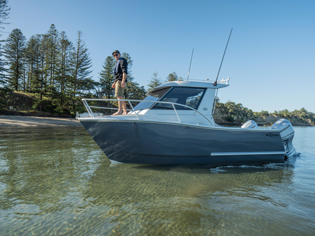 Kingfisher 620 Hardtop Powercat