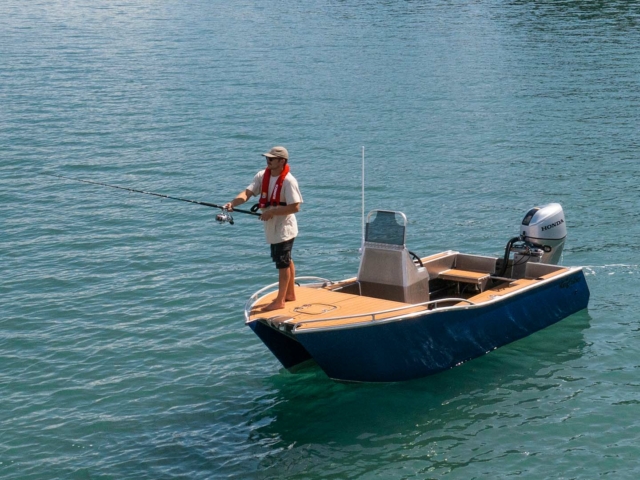 450 Powercat Side Console