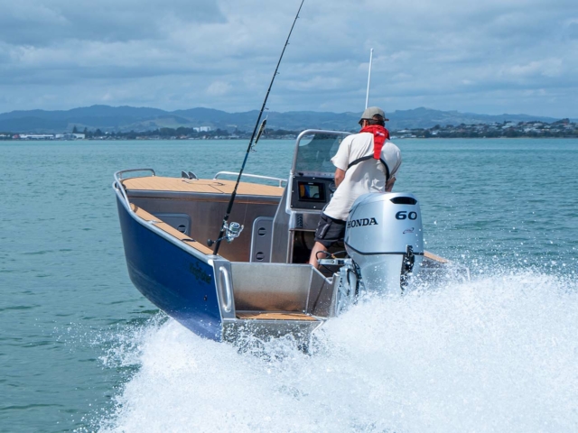 450 Powercat Side Console