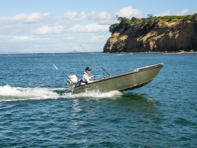 390 Side Console 390 Powercat Side Console