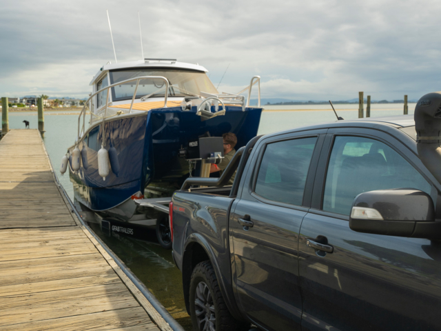 Kingfisher 730 Powercat – 17 730 Powercat