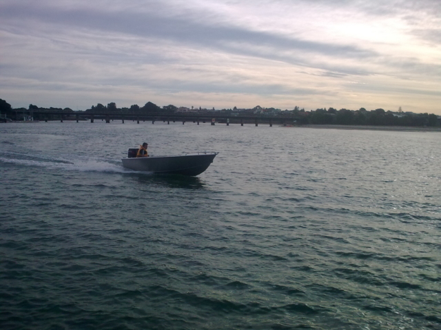 435 Monohull