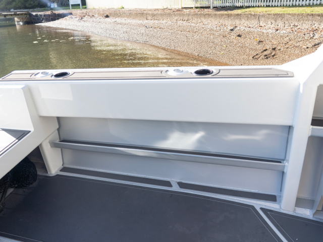 Kingfisher 605 – Inside 4